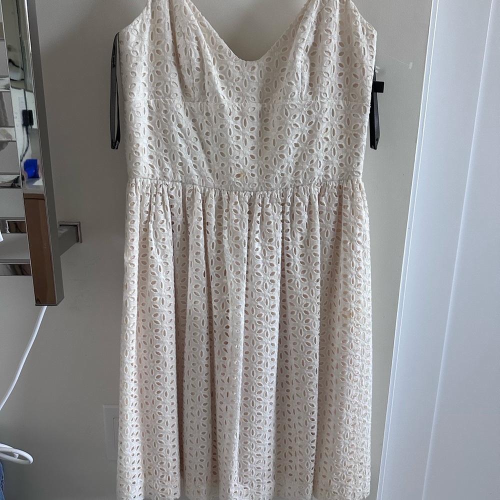Monique Lhuillier Cream Eyelet Dress